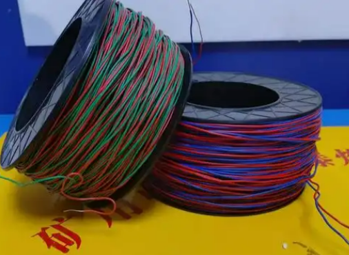 英吉沙放炮线的主要材质有哪些？不同材质的适用场景有何区别？